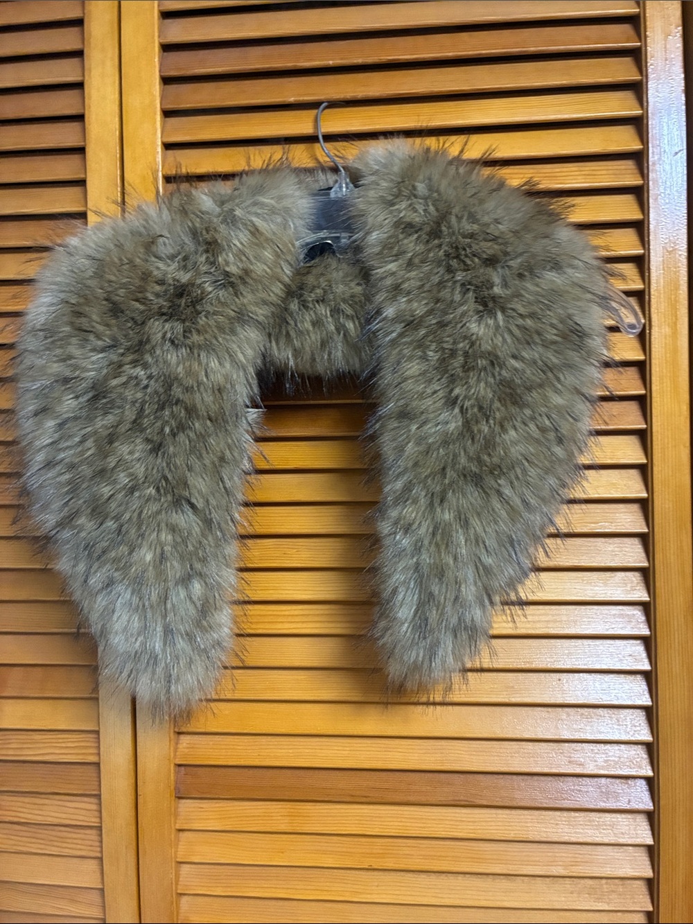 Zara Faux Fur Collar Trim in Taupe Brown length35”wide 7”